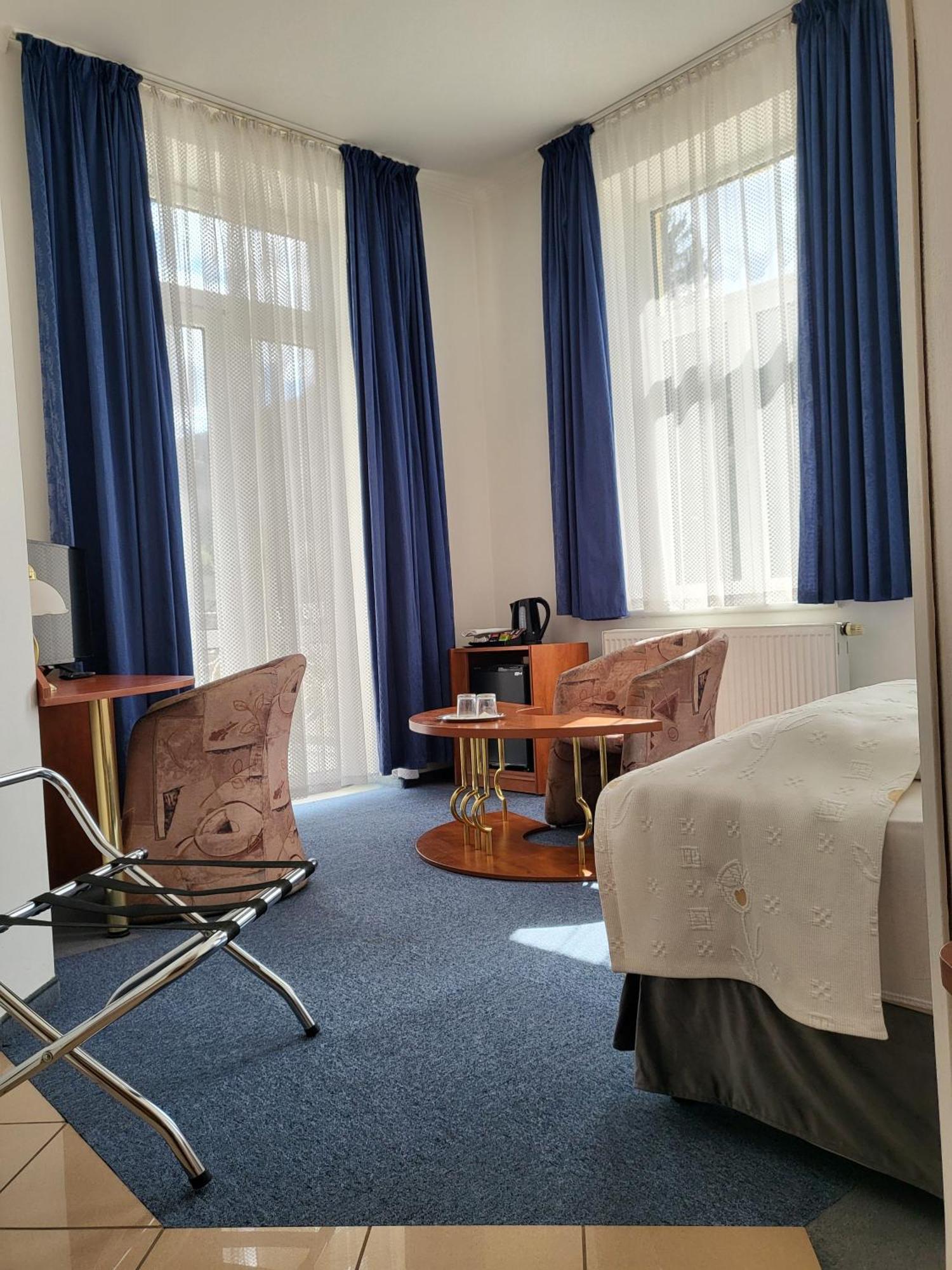 Hotel Margit เตรนชิอาสกี เตปลิตเซ ภายนอก รูปภาพ
